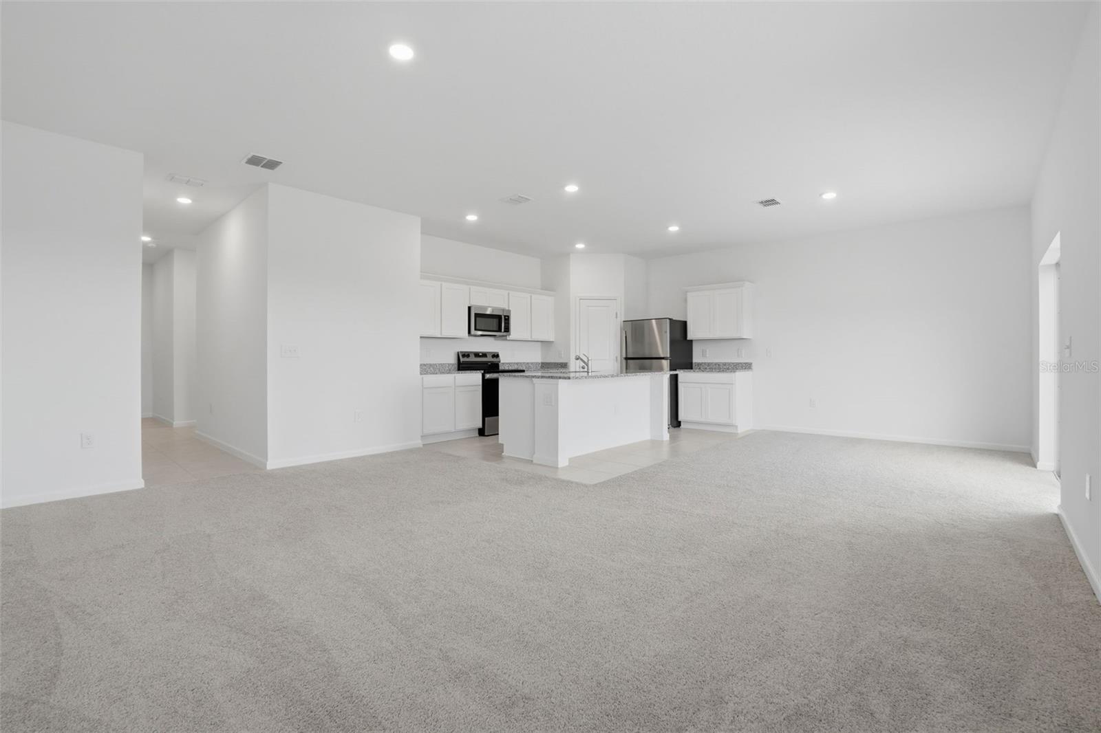 Image 4 of 26 For 2520 Peony Place