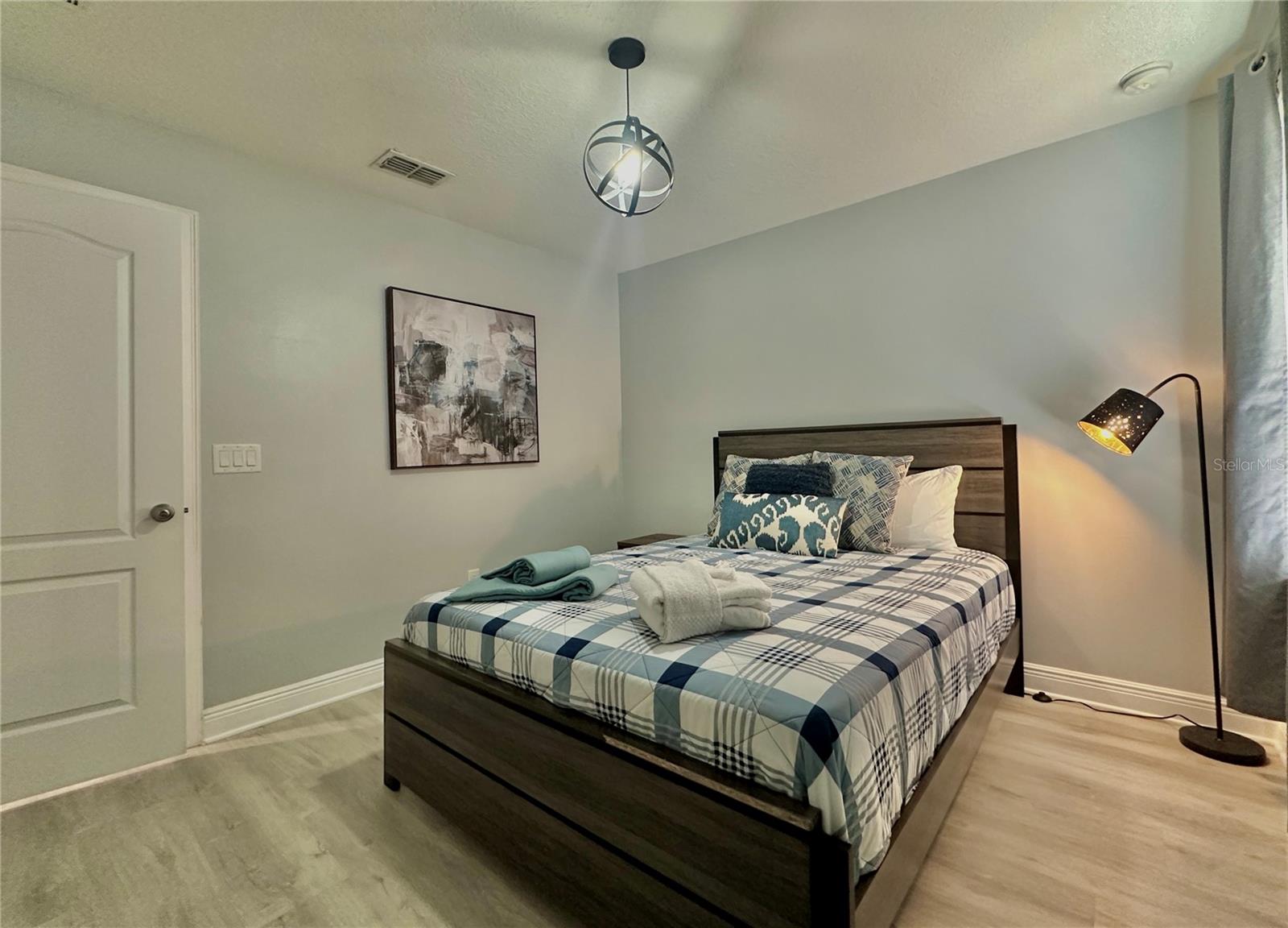 Image 25 of 29 For 8111 Roseville Boulevard