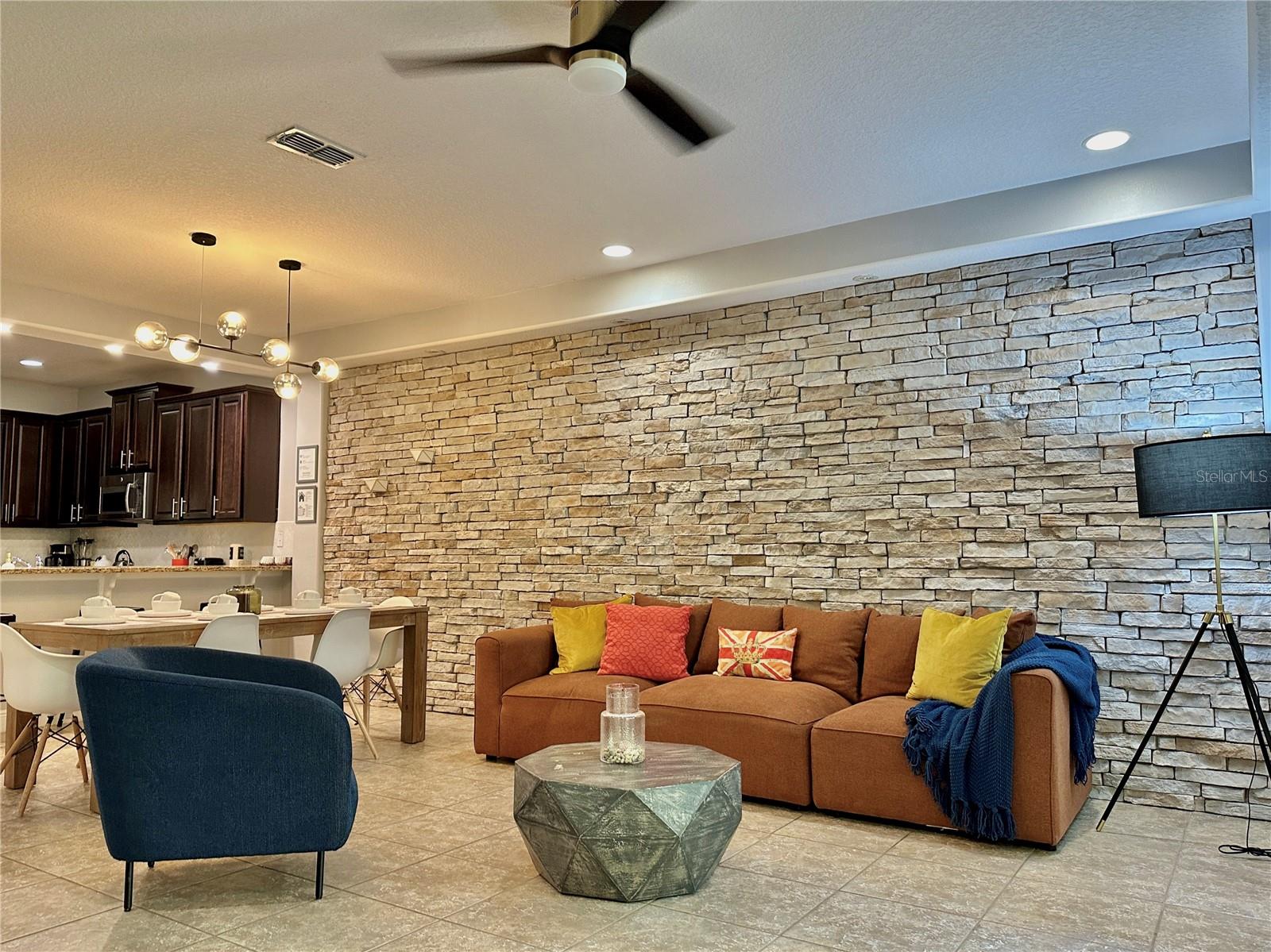 Image 7 of 29 For 8111 Roseville Boulevard