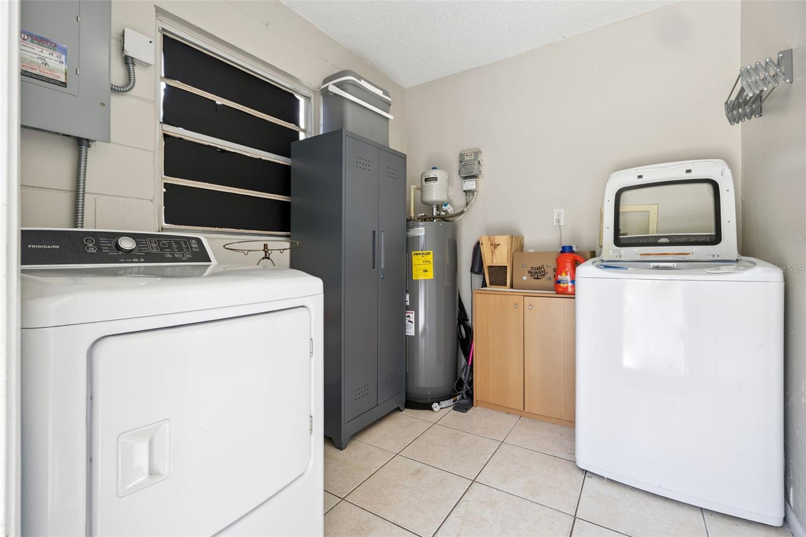 Image 16 of 20 For 893 Kimball Drive