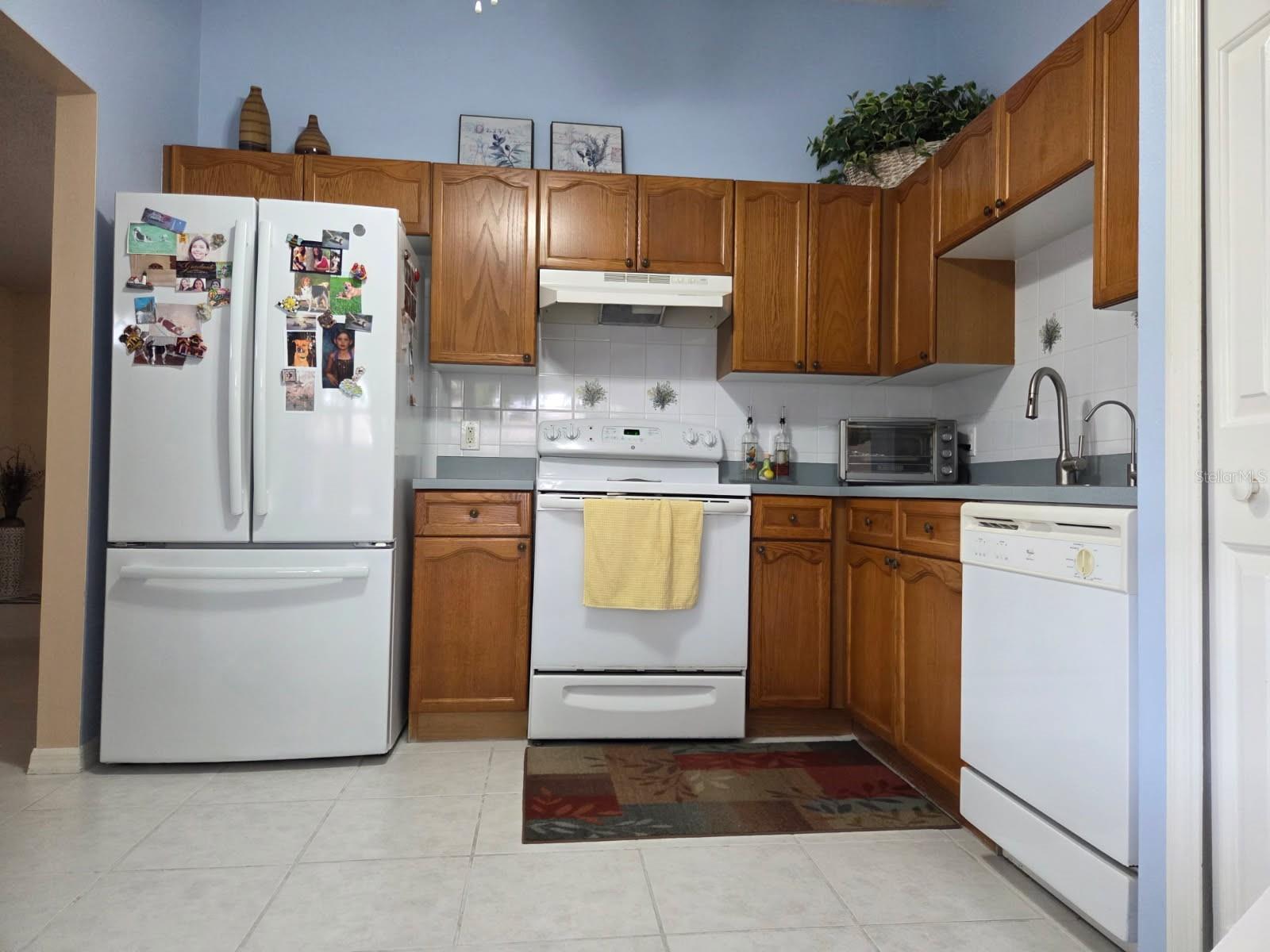 Listing photo id 8 for 2970 Newmark Drive