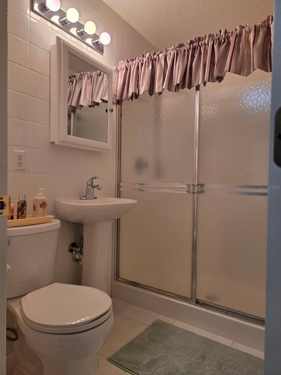 Listing photo id 12 for 2970 Newmark Drive