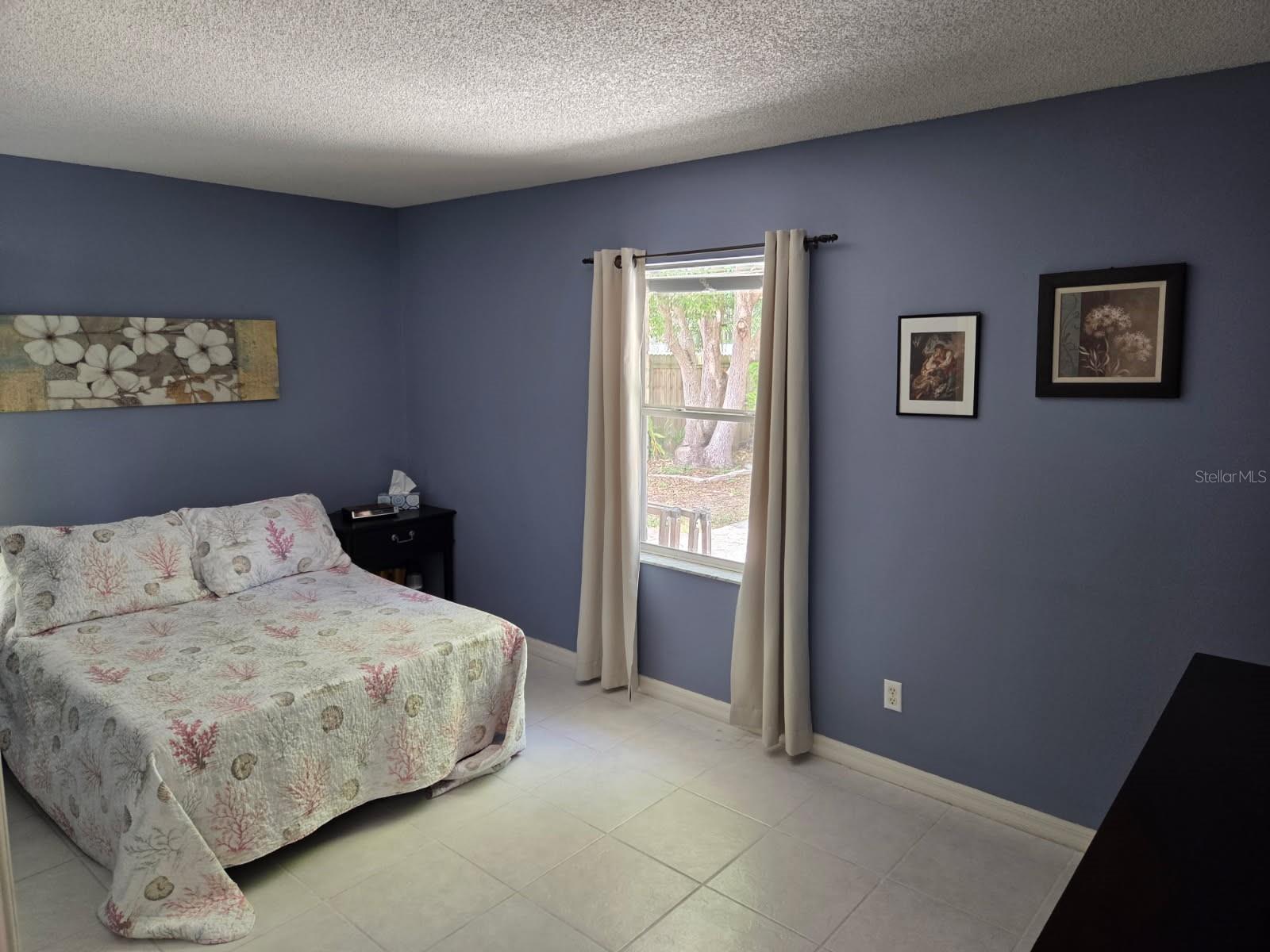 Listing photo id 14 for 2970 Newmark Drive