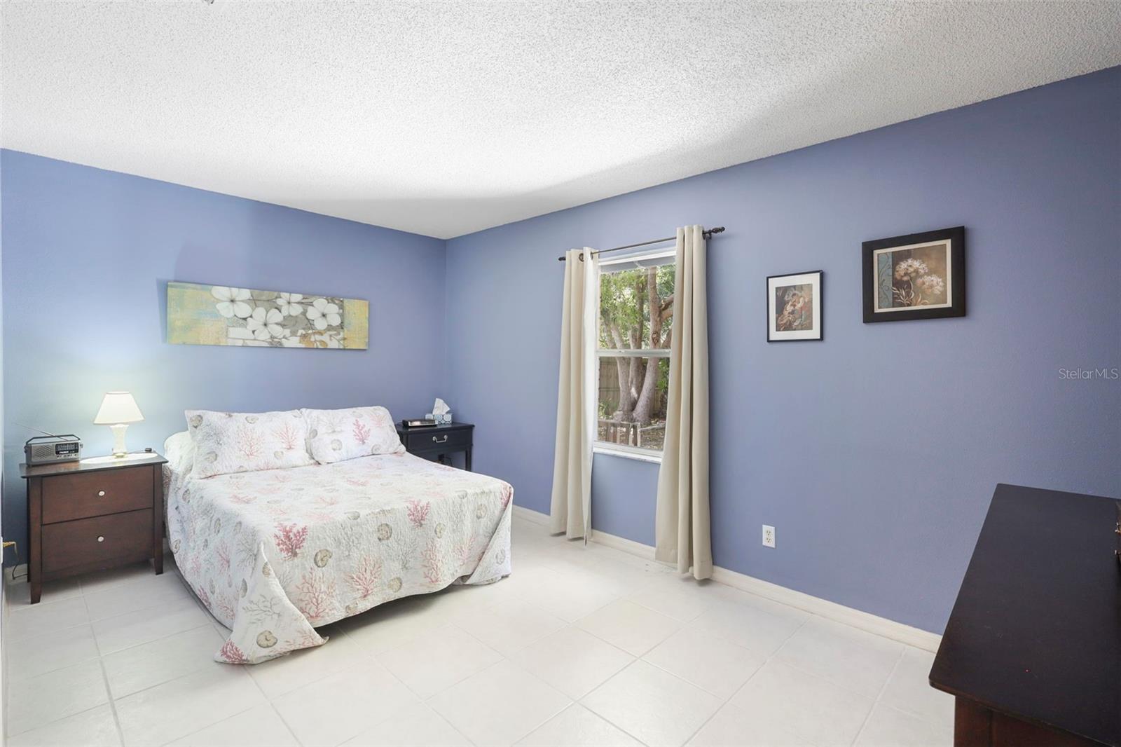 Listing photo id 15 for 2970 Newmark Drive