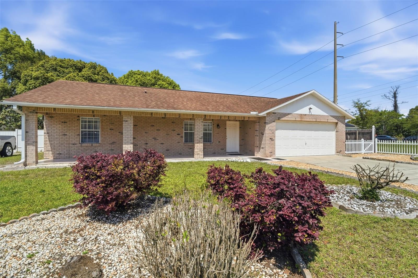 Listing photo id 0 for 2970 Newmark Drive