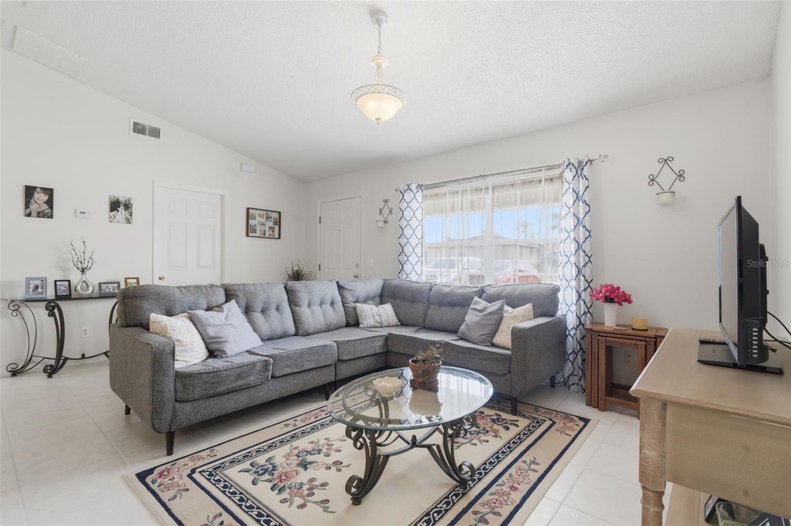 Listing photo id 28 for 2970 Newmark Drive