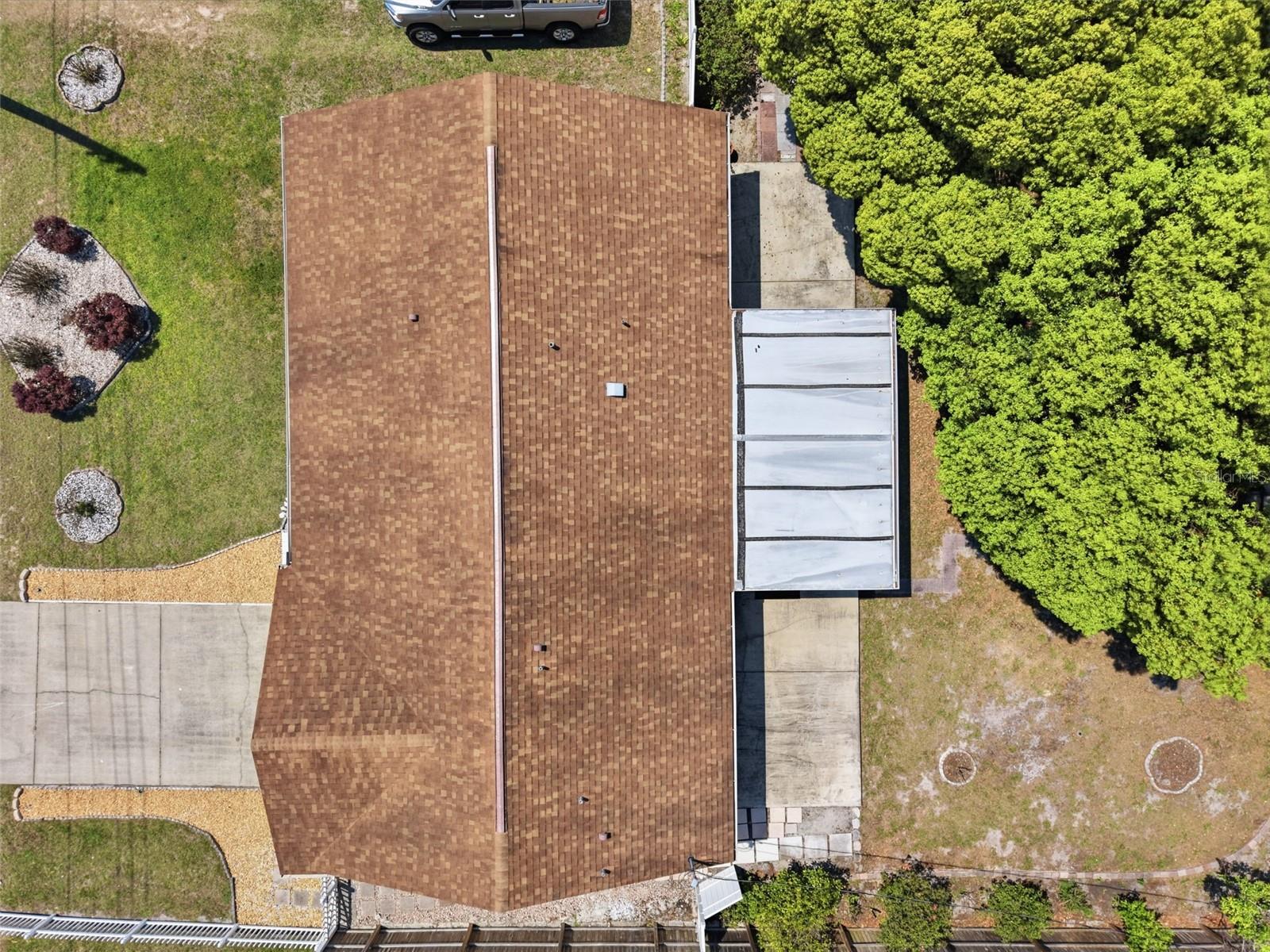 Listing photo id 31 for 2970 Newmark Drive