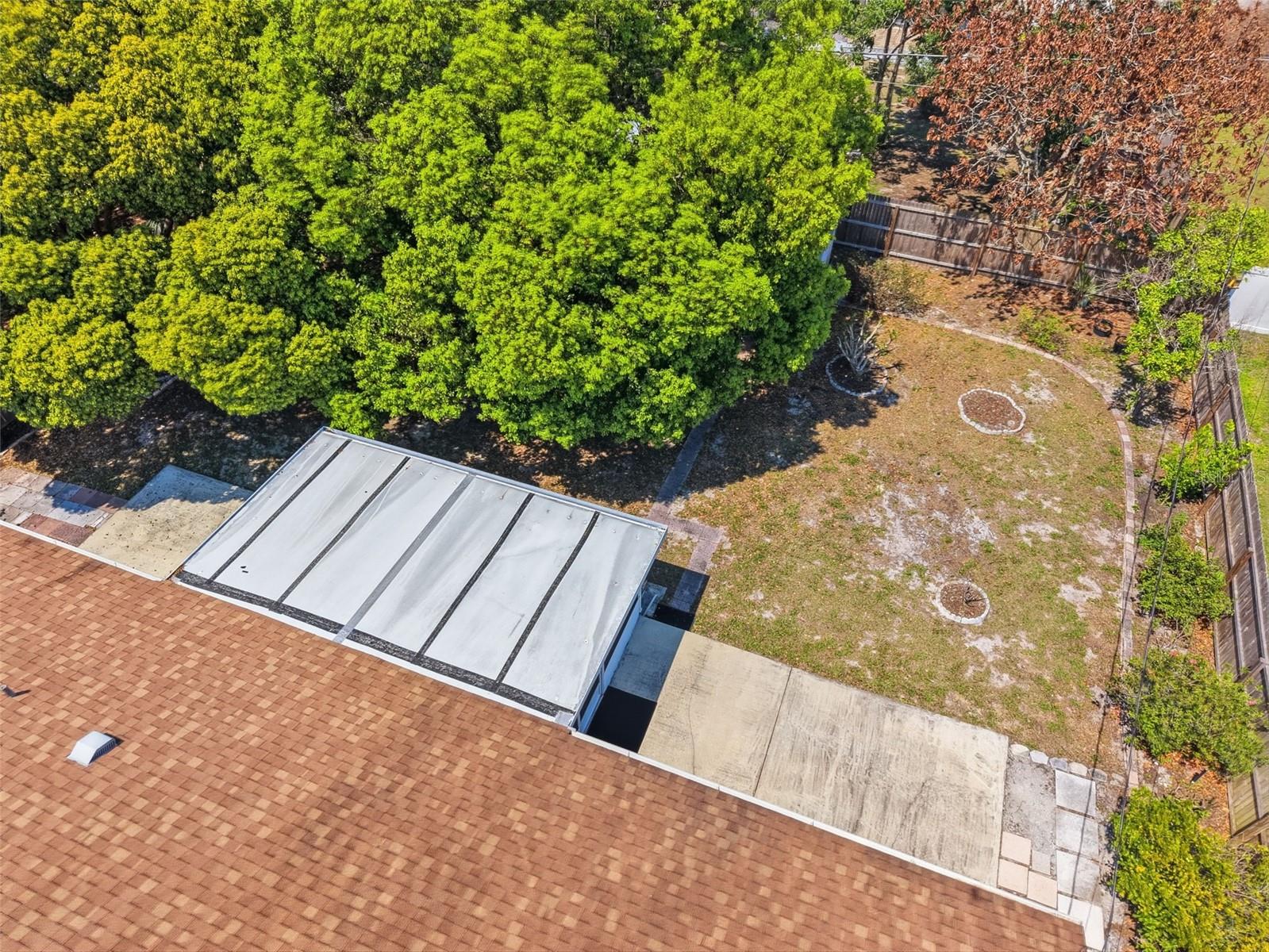 Listing photo id 34 for 2970 Newmark Drive