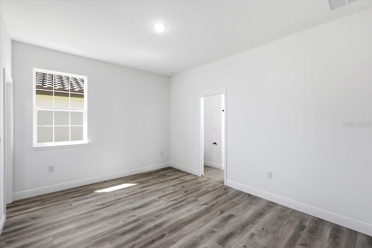 Image 17 of 24 For 363 Villa Sorrento Circle