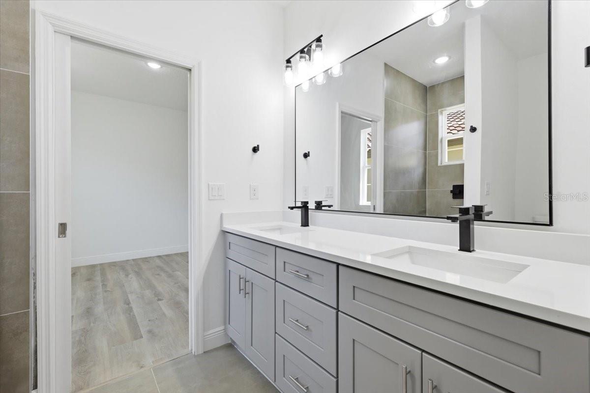 Image 18 of 24 For 363 Villa Sorrento Circle