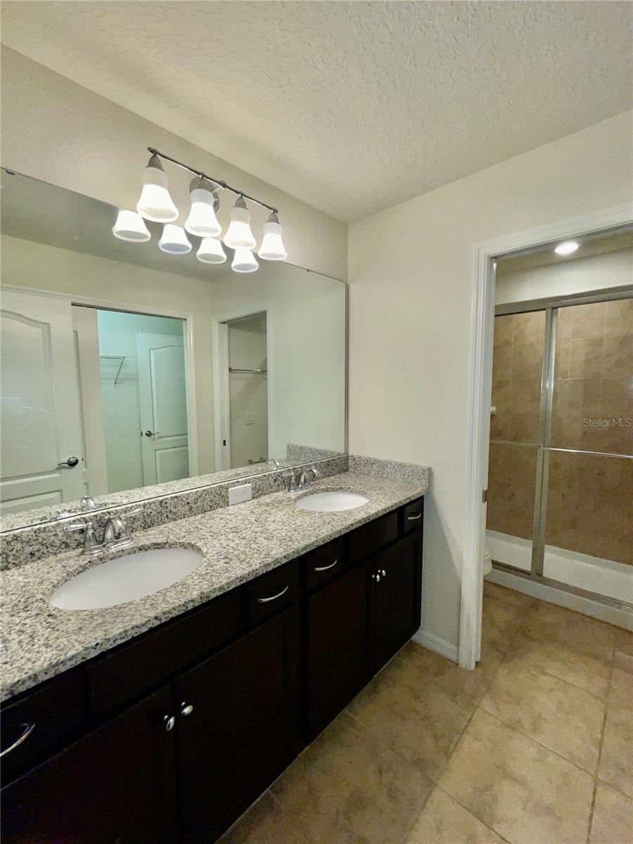 Image 19 of 33 For 4574 Terrasonesta Drive