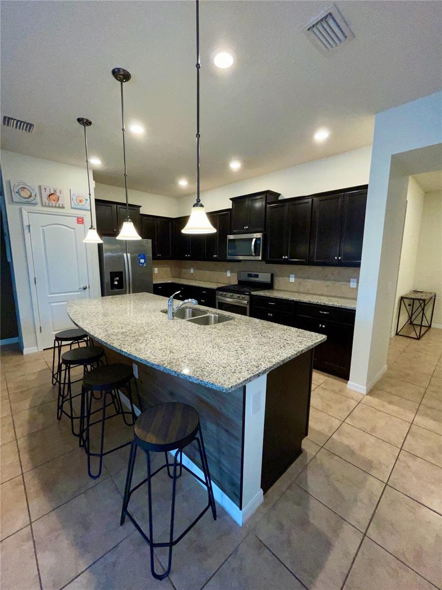 Image 5 of 33 For 4574 Terrasonesta Drive