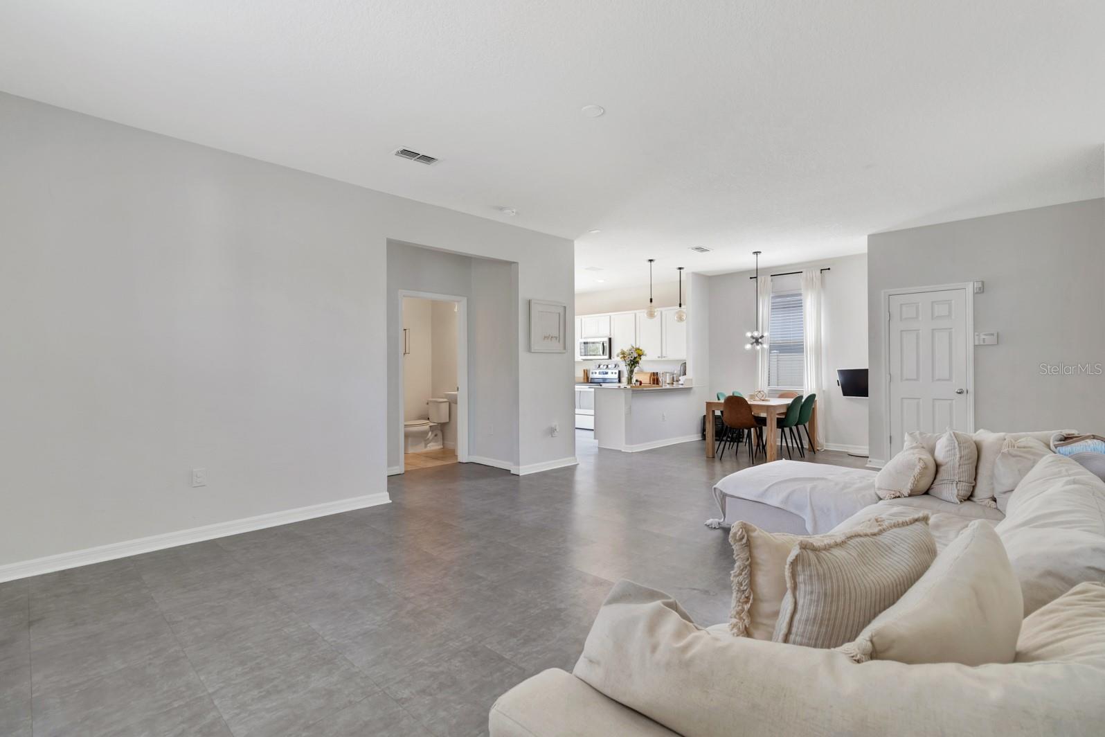 Image 21 of 38 For 1793 Cayman Cove Circle