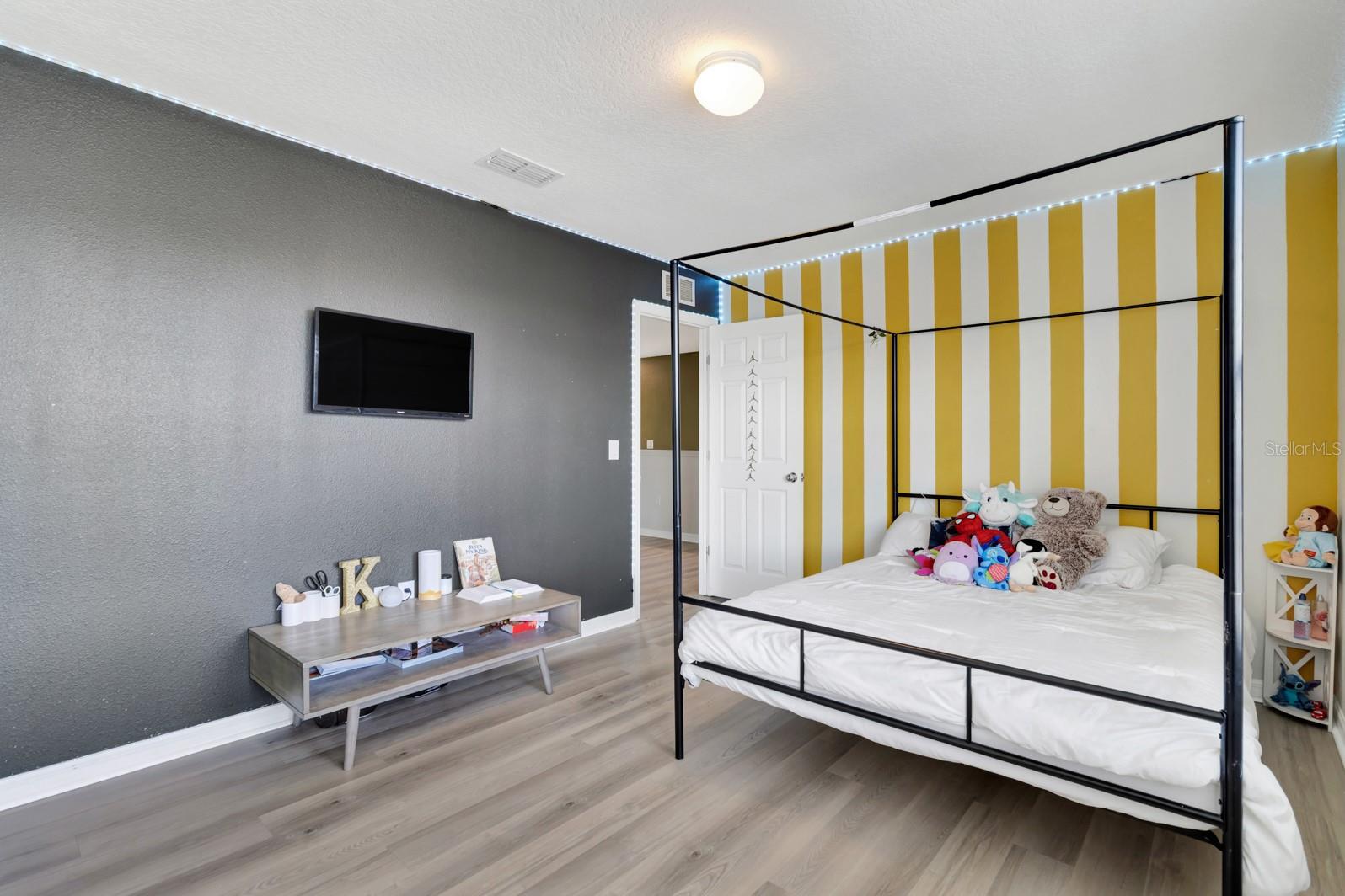 Image 33 of 38 For 1793 Cayman Cove Circle