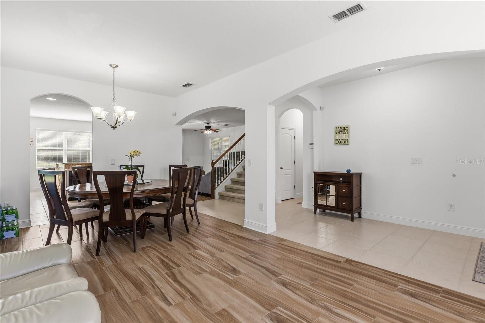 Image 4 of 23 For 10536 Cabbage Tree Loop