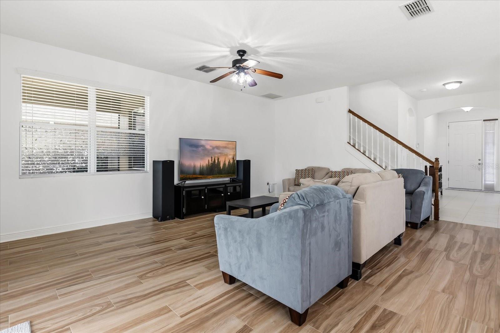 Image 6 of 23 For 10536 Cabbage Tree Loop