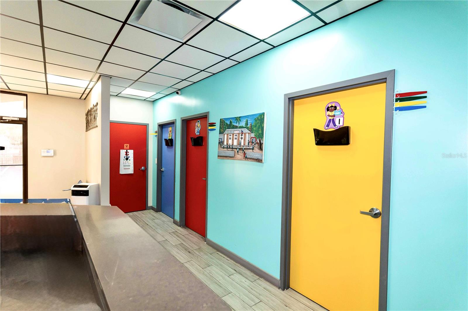 Image 4 of 9 For 4804 Edgewater Drive