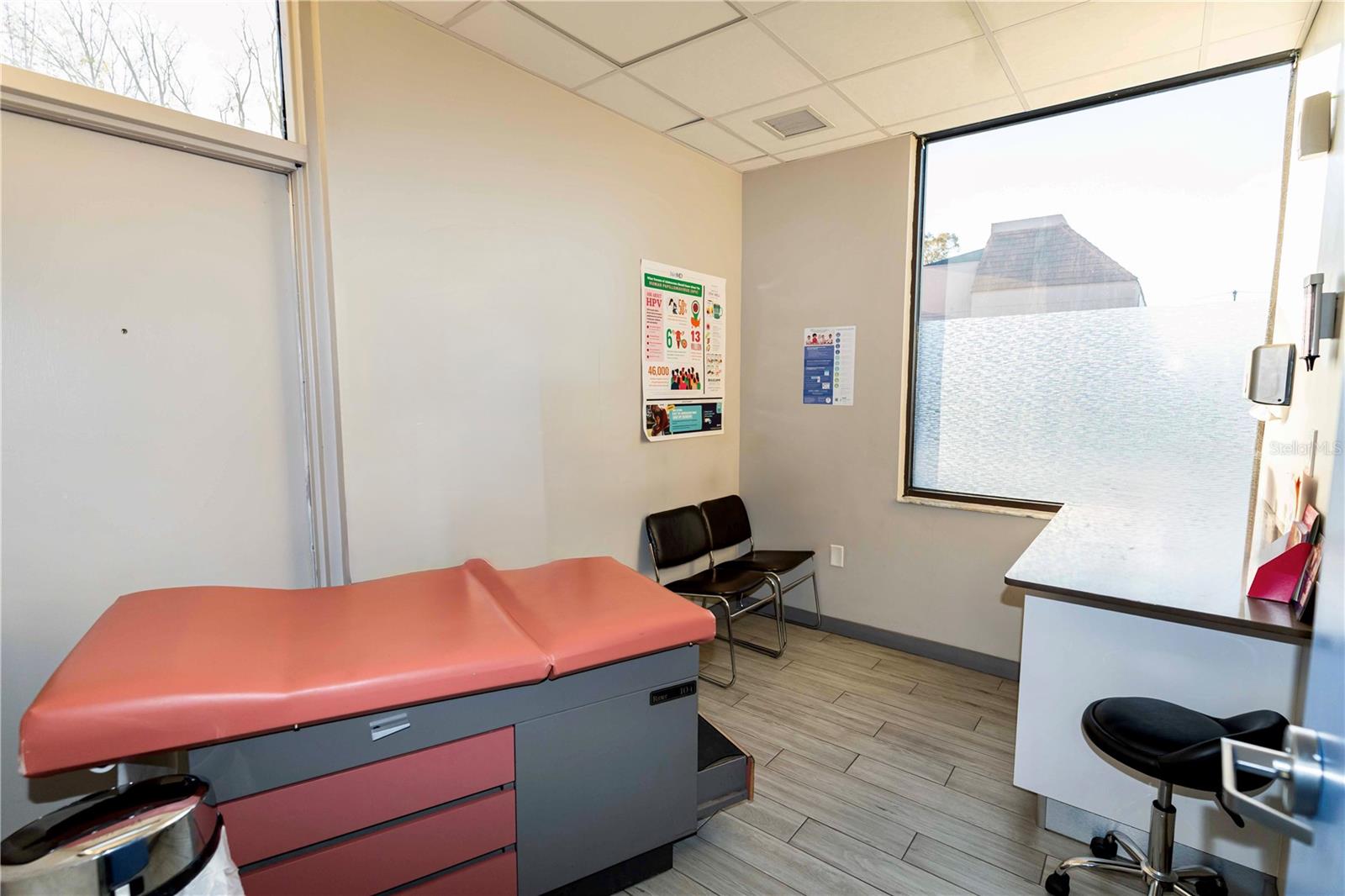 Image 6 of 9 For 4804 Edgewater Drive