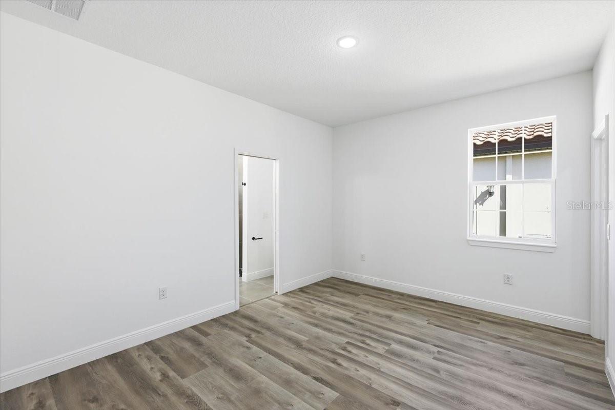 Image 15 of 24 For 367 Villa Sorrento Circle