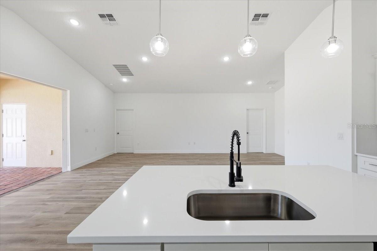 Image 8 of 24 For 367 Villa Sorrento Circle