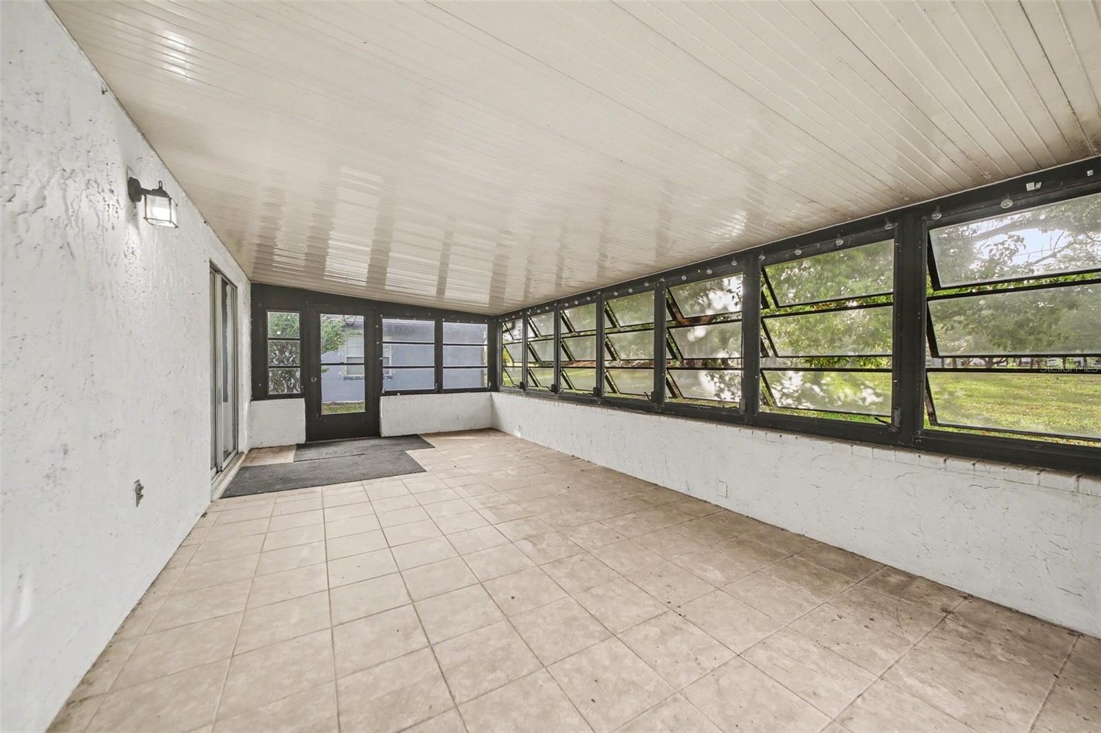 Image 21 of 25 For 5033 Loyola Lane