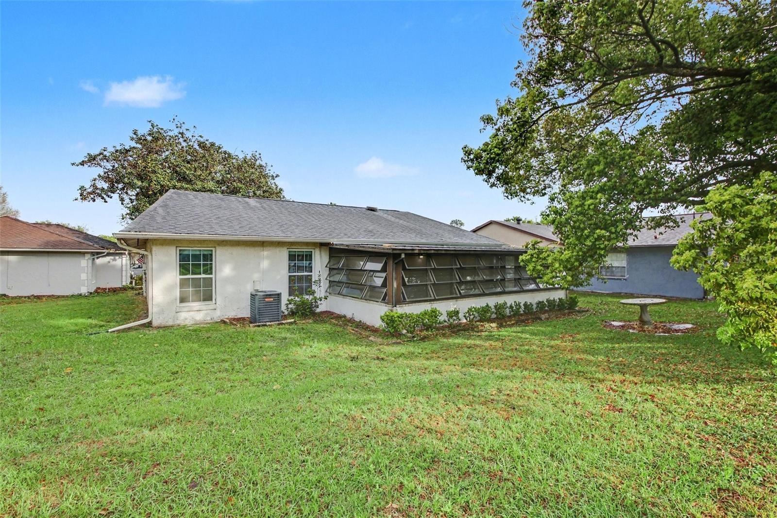 Image 3 of 25 For 5033 Loyola Lane