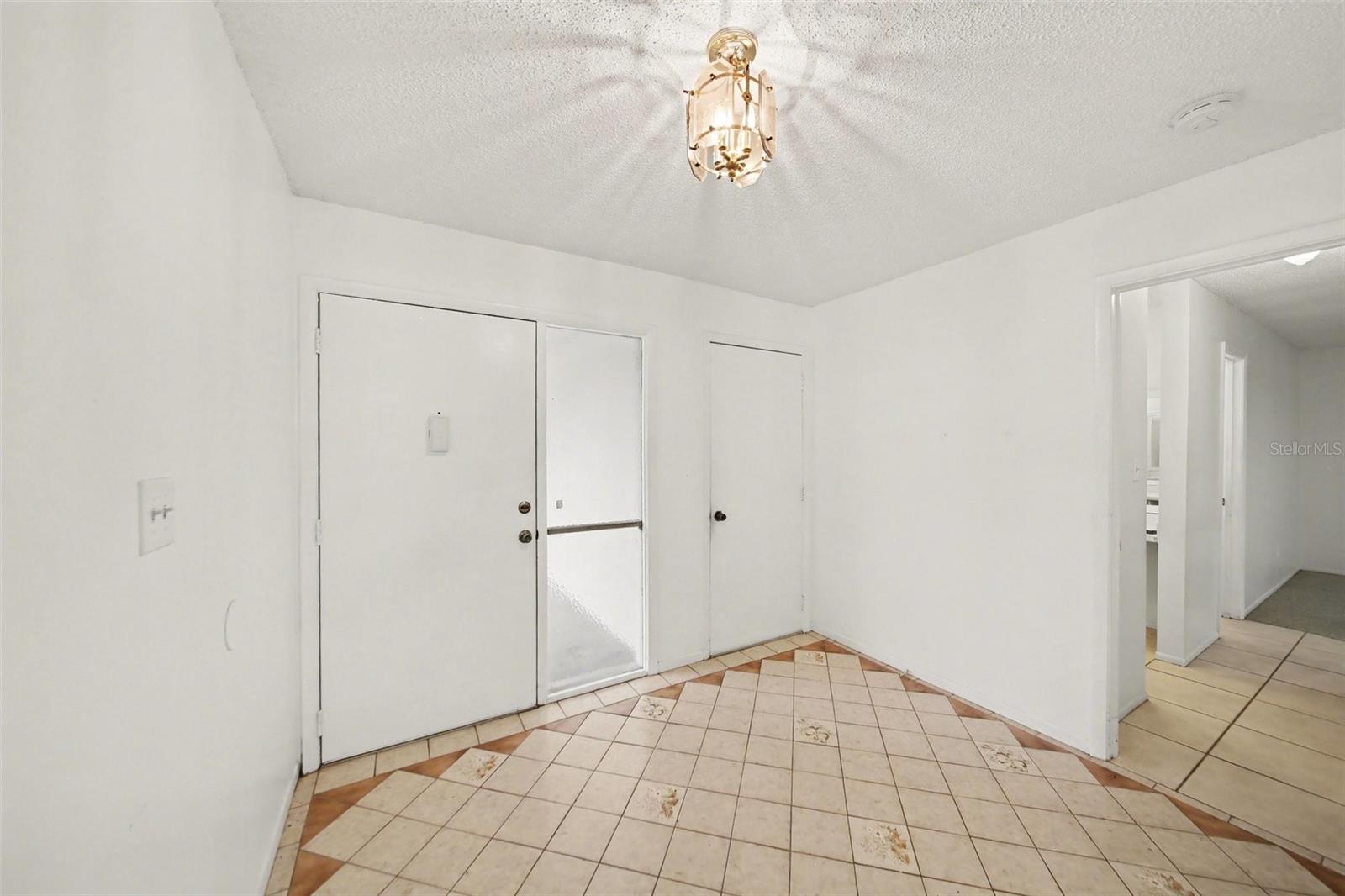 Image 6 of 25 For 5033 Loyola Lane