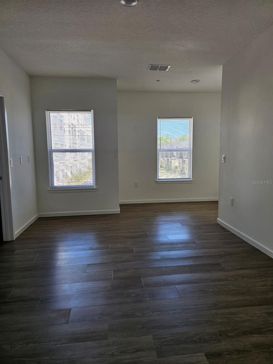 Image 14 of 22 For 1213 Southstation Place 406