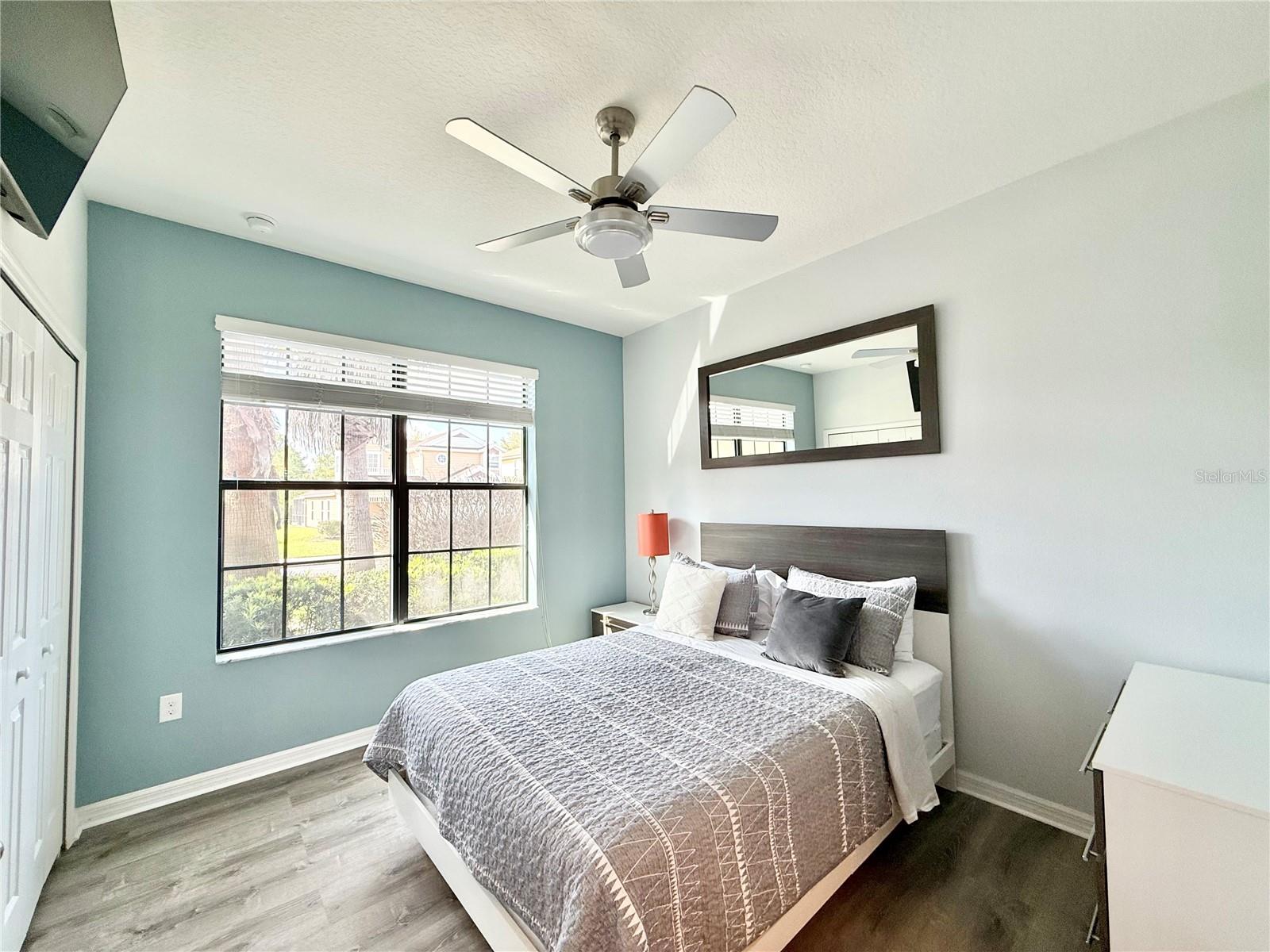 Image 15 of 40 For 2136 Victoria Drive