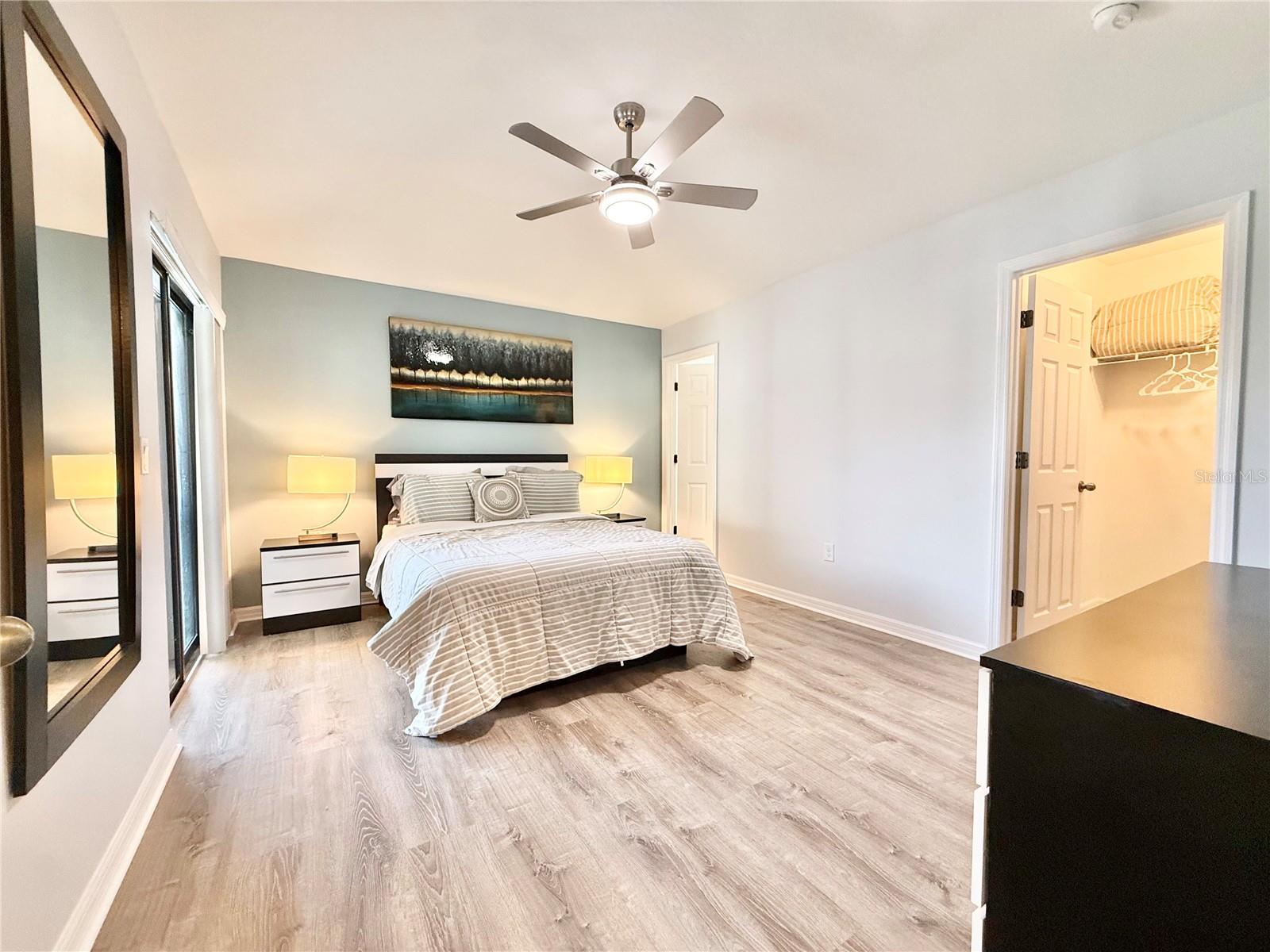 Image 19 of 40 For 2136 Victoria Drive