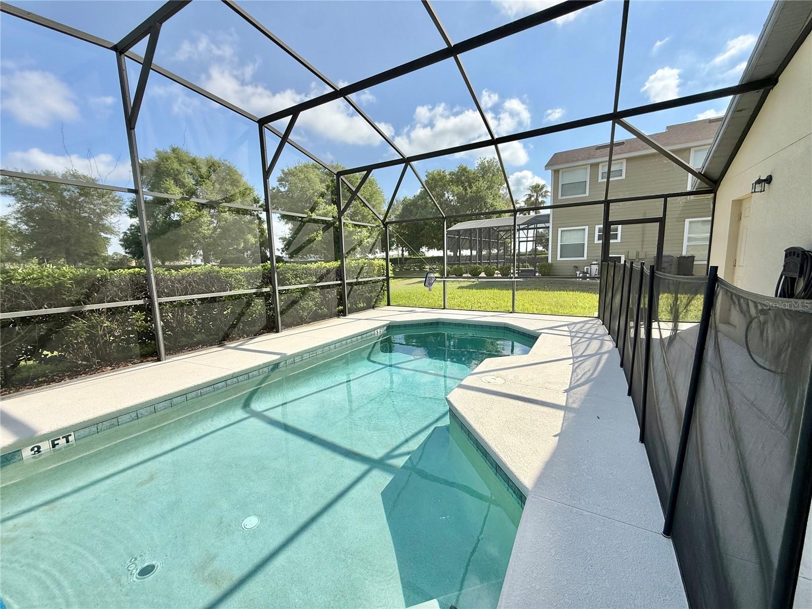 Image 26 of 40 For 2136 Victoria Drive