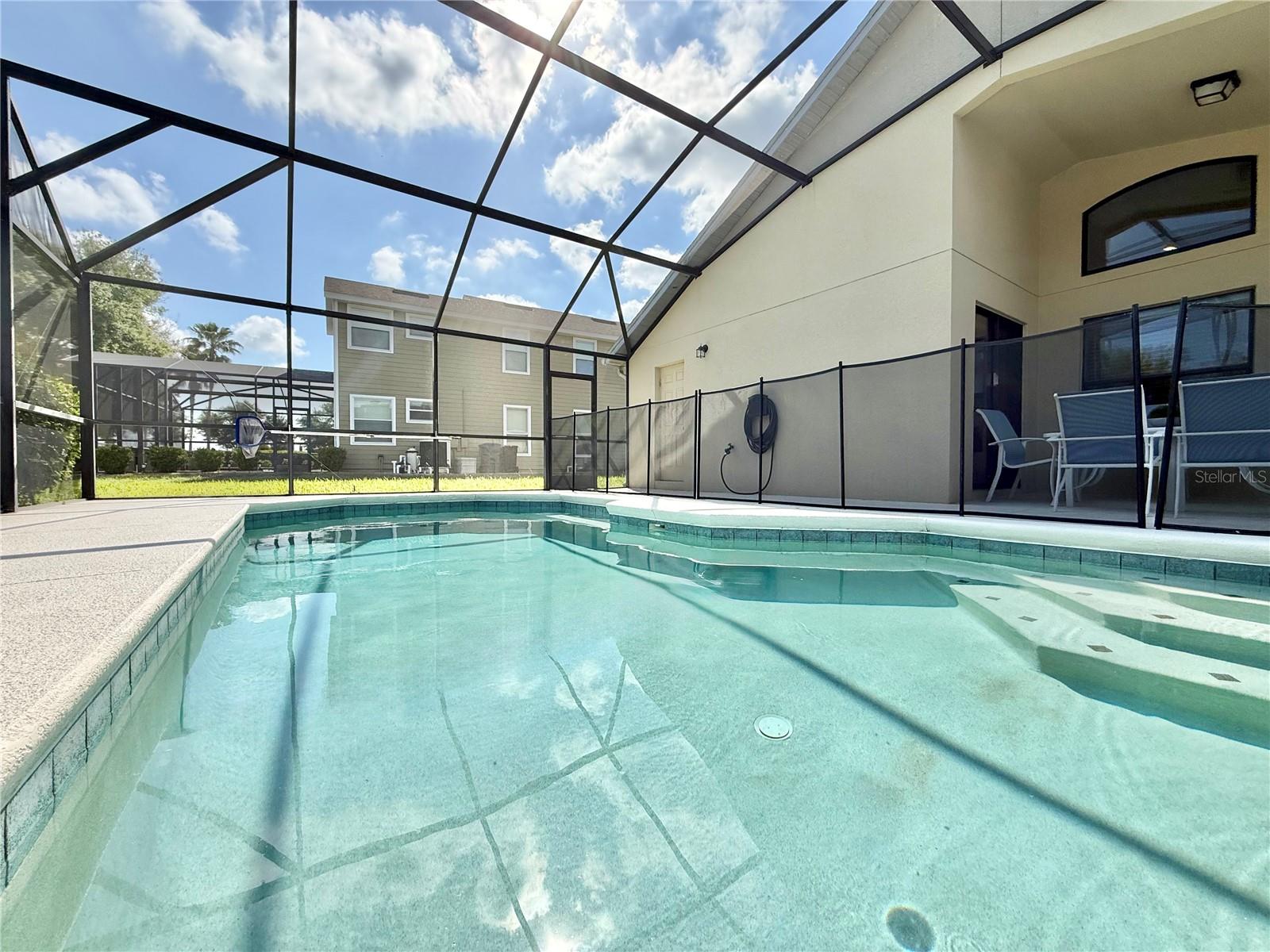 Image 27 of 40 For 2136 Victoria Drive