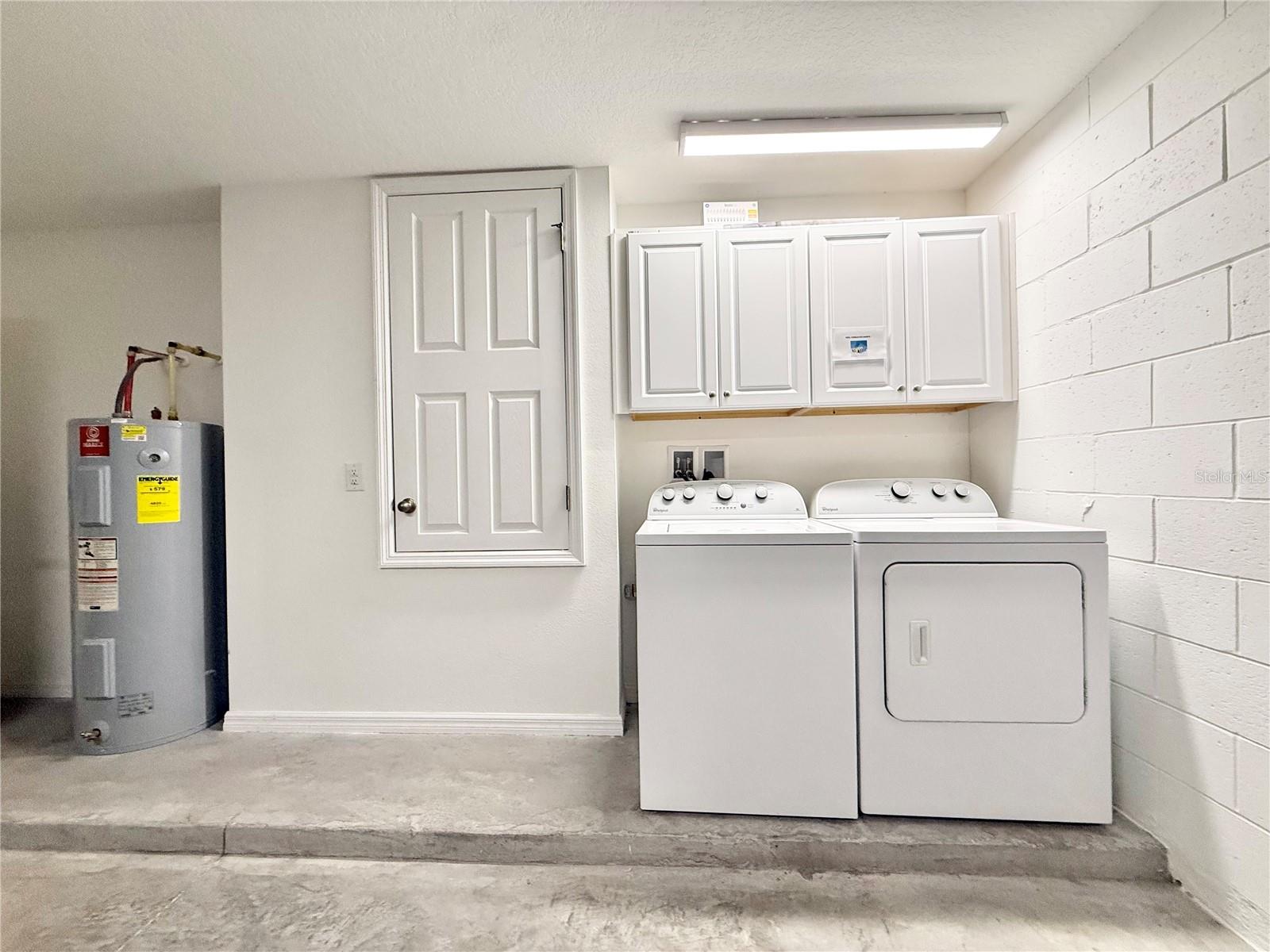 Image 29 of 40 For 2136 Victoria Drive