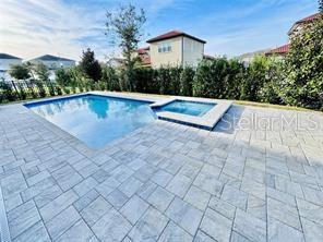 Image 2 of 39 For 15155 Canoe Place