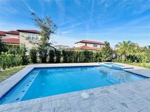 Image 3 of 39 For 15155 Canoe Place