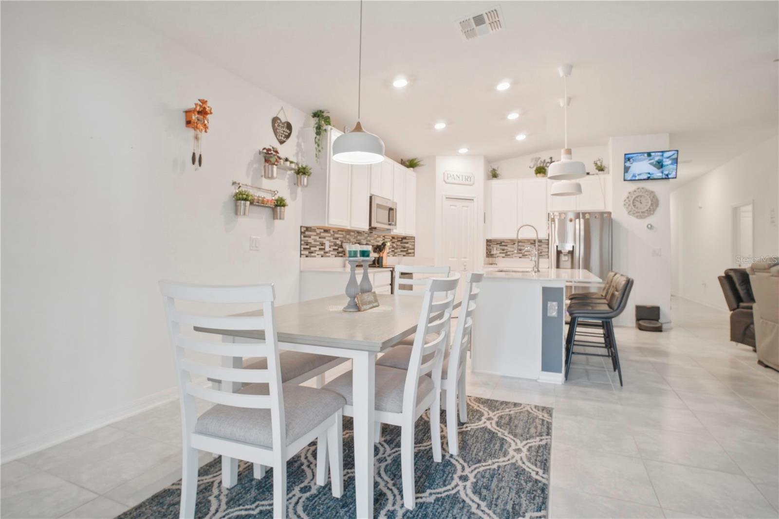 Image 7 of 44 For 389 Singing Sands Circle