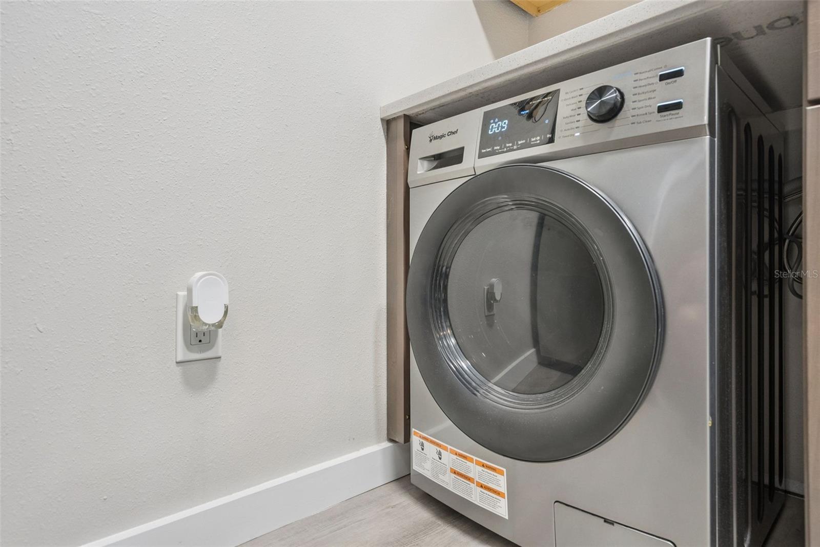 Image 15 of 29 For 2592 Grassy Point Drive 112