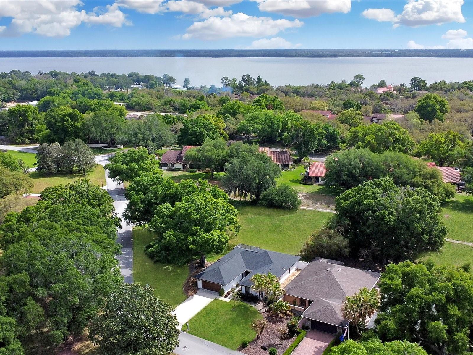 Image 44 of 47 For 1 Abbey Court