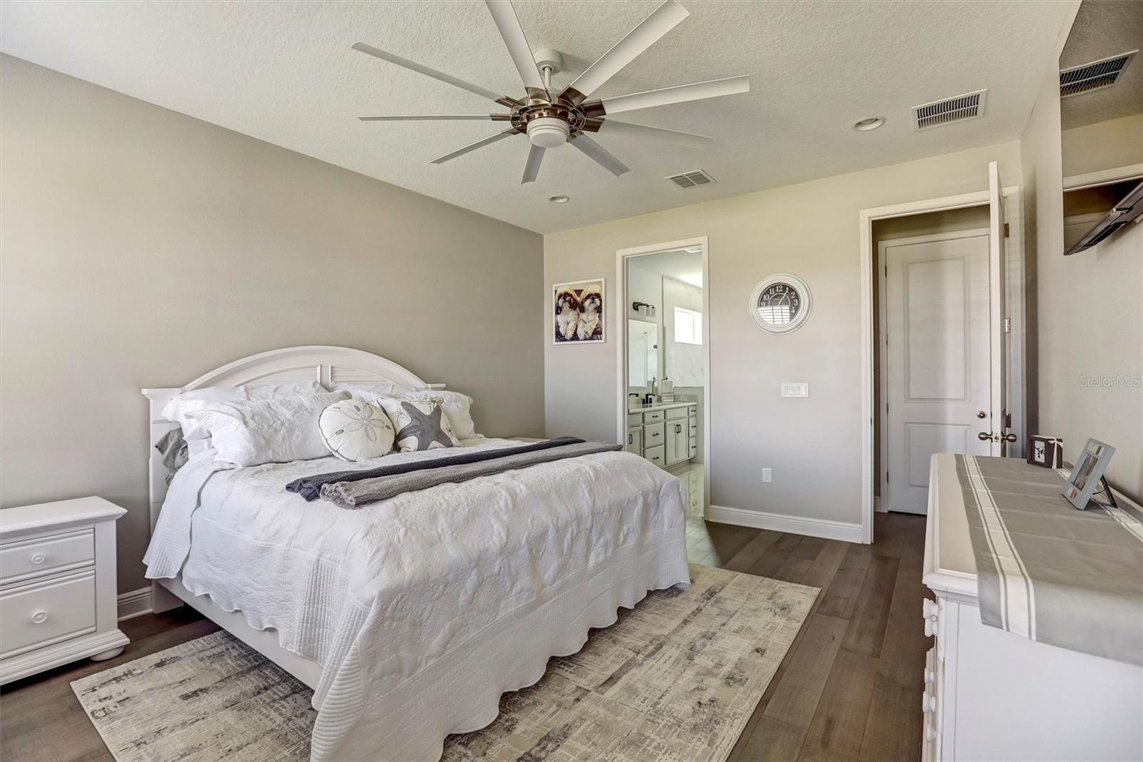 Image 32 of 73 For 17610 Sawgrass Run