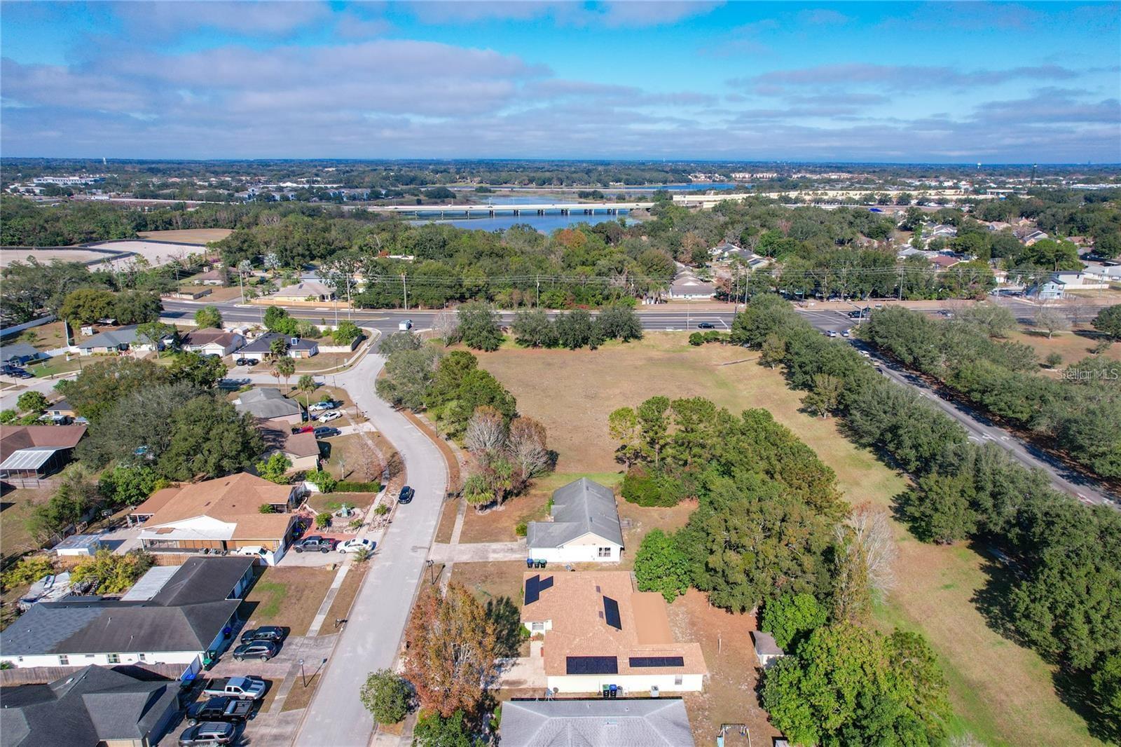 Image 19 of 20 For 117 Red Rose Circle