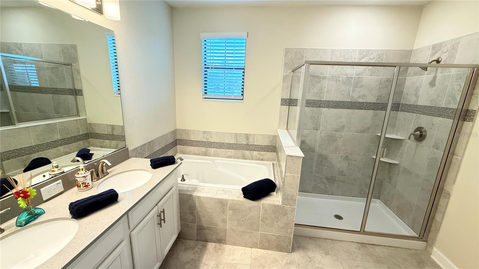 Image 25 of 49 For 11540 Whistling Pine Way