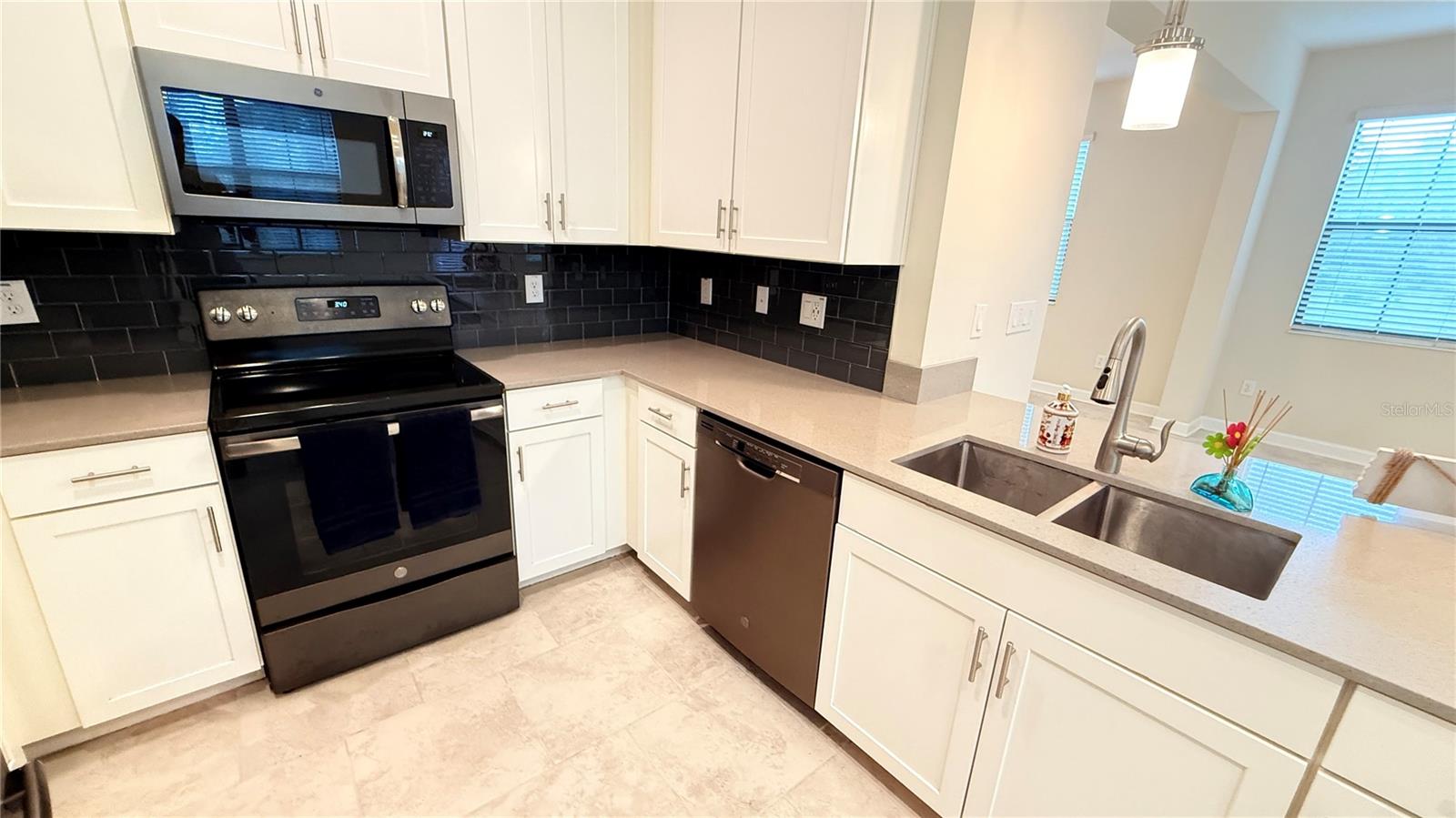 Image 6 of 49 For 11540 Whistling Pine Way