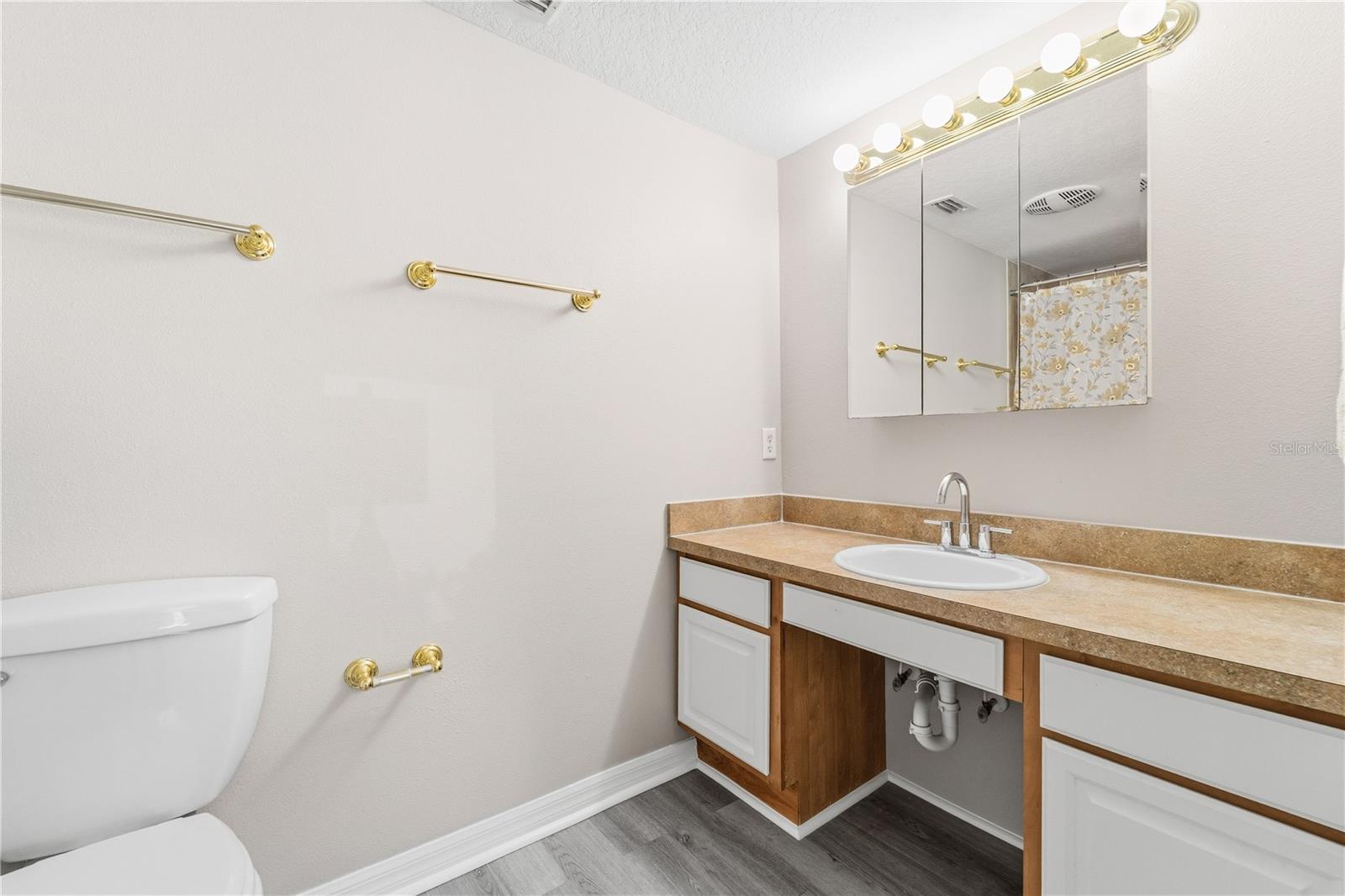 Image 17 of 21 For 1618 Coletta Drive