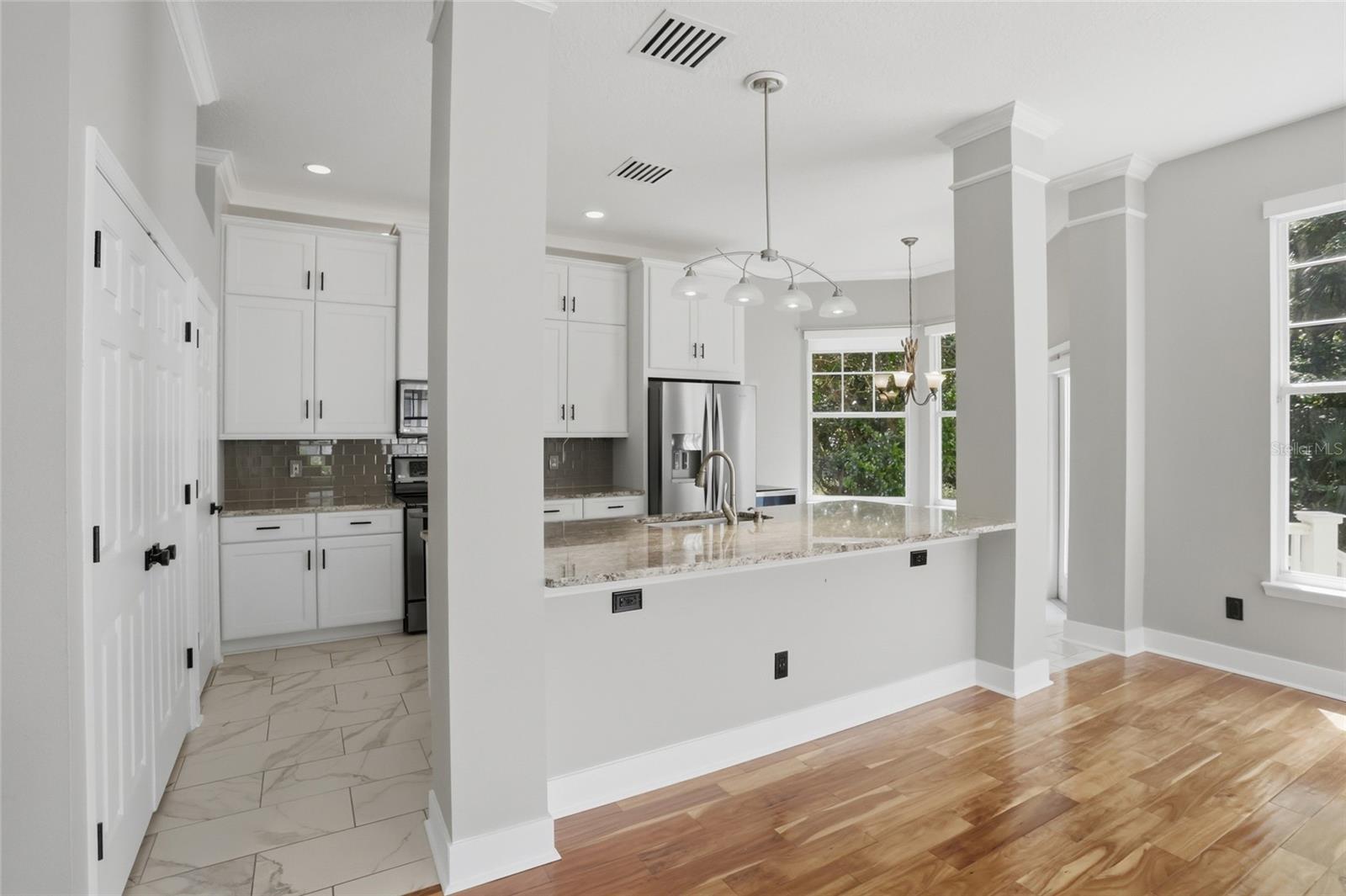 Image 10 of 52 For 1102 Banks Rose Court