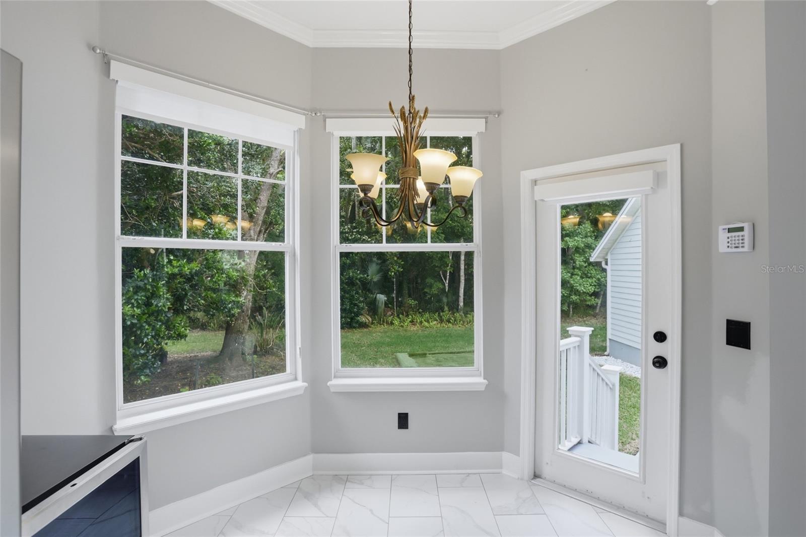 Image 16 of 52 For 1102 Banks Rose Court