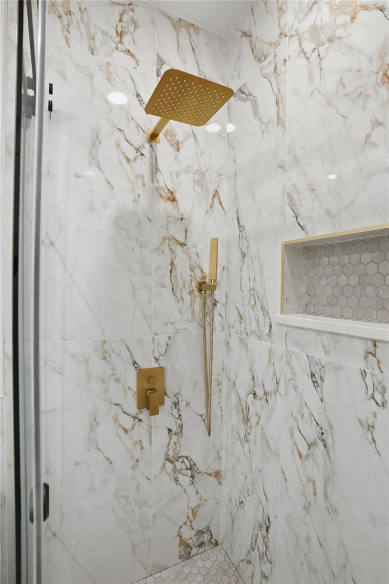 Image 25 of 52 For 1102 Banks Rose Court