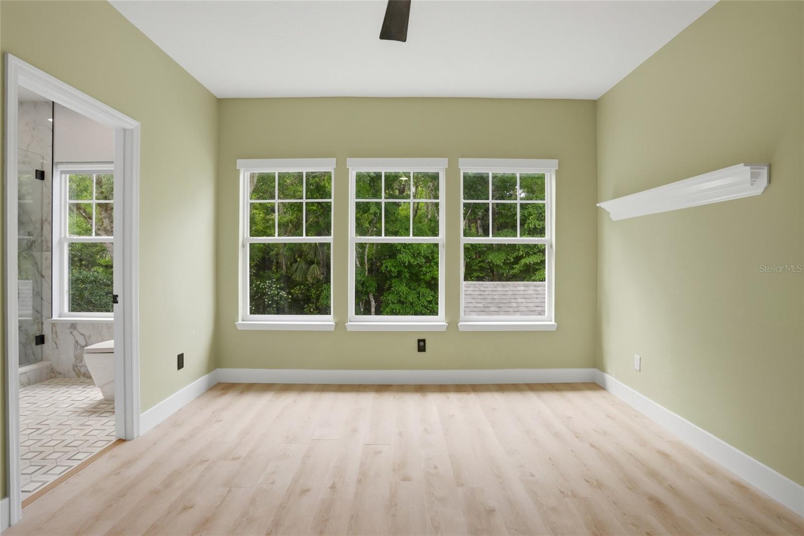 Image 28 of 52 For 1102 Banks Rose Court