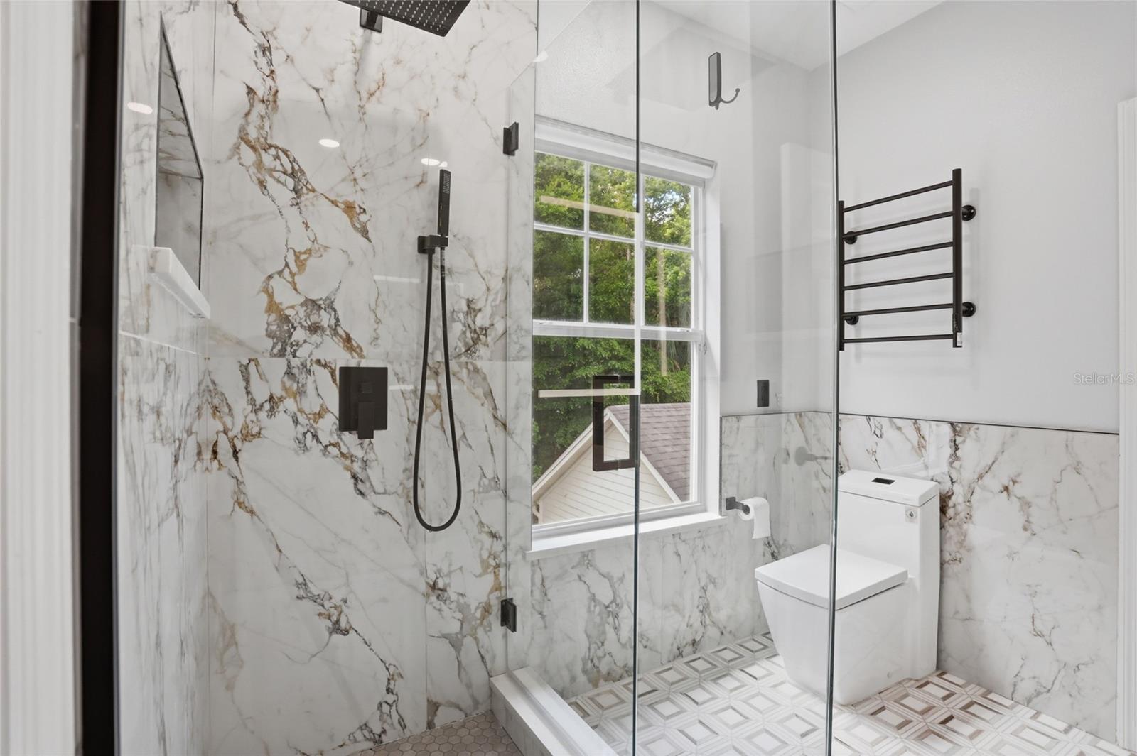 Image 34 of 52 For 1102 Banks Rose Court