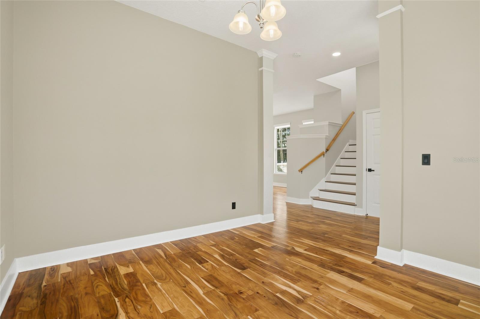 Image 4 of 52 For 1102 Banks Rose Court