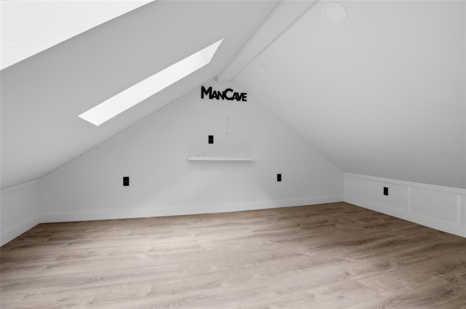 Image 43 of 52 For 1102 Banks Rose Court